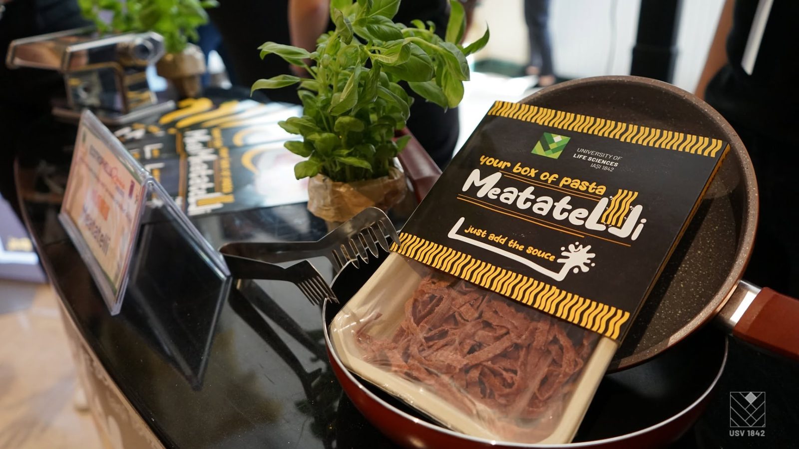Ambalajul Meatatelli — paste din carne, produsul câștigător al ediției